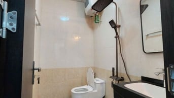 Bán nhà Khương Hạ 40m2 mặt tiền 3.9m 5 tầng gara ô tô kinh doanh