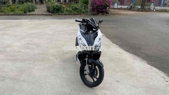 Honda Air Blade 125i Trắng đen