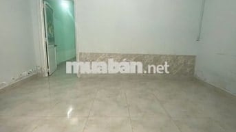 nhà trường thọ có sẵn 2 máy lạnh