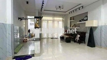 Cho thuê nhà 2 tầng Điện Biên Phủ (nội thất cơ bản)
