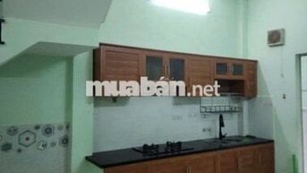Nhà dt 4*15m,1lau,2pn,2wc,cổng rào,sân,hẽm oto