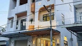 nhà 2 lầu ở trung tâm bến cát bình dương