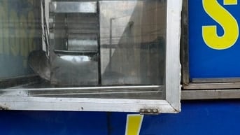 BÁN XE ÉP NƯỚC MÍA ĐANG KINH DOANH
