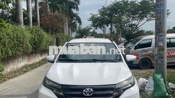 Toyota Rush 2019 Trắng 7 chỗ
