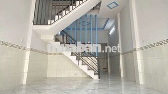 NHÀ ĐẸP 4 X10 GÁC SUỐT CHỈ 2/ ĐƯỜNG VĨNH LỘC GẦN CÂY XĂNG QUANG PHÚ