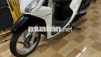 Honda Vision Trắng đen