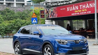 Xe điện VinFast VF8 Eco 2023 Xanh