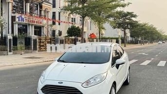 Ford Fiesta Titanium 2016 Trắng