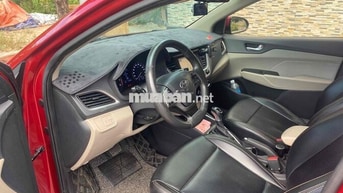Hyundai Accent Đỏ