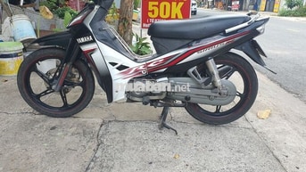 Yamaha Sirius RC Đen trắng đỏ