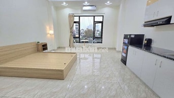 CCMN View Hồ 3.5tr - Thang máy - Ô tô đỗ cửa - Full đồ ở ngay