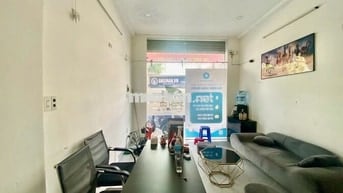 NHÀ 2 TẦNG ĐẦY ĐỦ NỘI THẤT TRUNG TÂM NHA TRANG