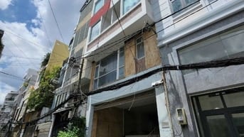 Chủ ngộp Bank - Bán gấp nhà đường Nguyễn Bỉnh Khiêm-Quận 1 DT 12 x 14m