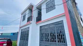 Bán nhà 2 mặt tiền đường ô tô gần chợ Nhị Xuân 4x10 595tr