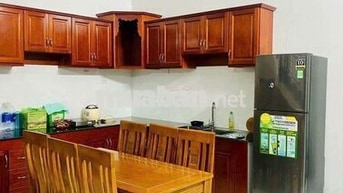 NHÀ CHO THUÊ:
TRỆT 3 LẦU ĐẸP ,GỒM 8 PHÒNG 
- FULL NỘI THẤT