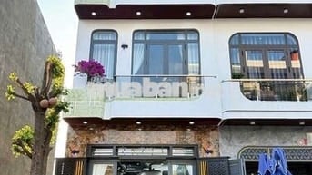 Chủ bán nhà mới đẹp , sổ hoàn Công