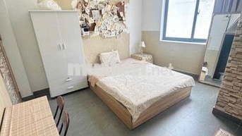 Studio Cửa Sổ Trời Ngay Ngã Tư Hàng Xanh