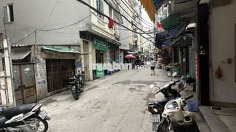 Cho thuê nhà nguyên căn, mặt ngõ, mặt hồ Định Công, phù hợp kinh doanh