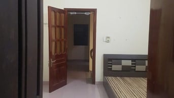 Cho thuê nhà phố Ngọc Hà, Ba Đình, 32m2, 4 triệu, 2 mặt thoáng