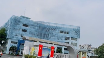 Cho thuê nhà mới đẹp 4 x16 đúc 3 lầu hẻm xe hơi 1/ phạm văn chiêu p16 