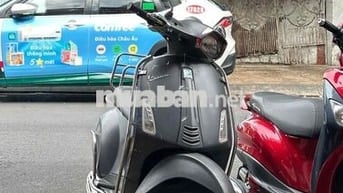 Piaggio Vespa Sprint xám