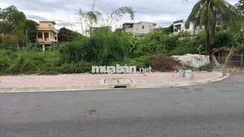 BÁN LÔ ĐẤT HIẾM GẦN NGAY CÔNG VIÊN NƯỚC ĐÔNG HƯƠNG - MB2672