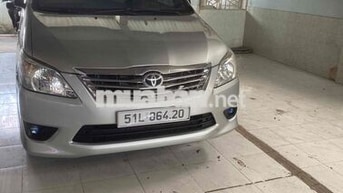 Toyota Innova 2.0G 2012 Bạc