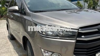 nhà can bán Innova 2019 Số sàn  lướt