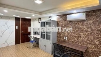 cho thuê văn phòng diện tích 35m2 có sẵn  bàn ghế tủ