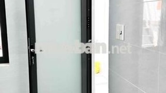PHÒNG MỚI XÂY TẠI Q.THỦ ĐỨC (PHÍA SAU KHU ĐÔ THỊ VẠN PHÚC)