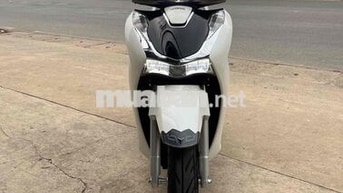 Honda SH 125 ABS 2025 Trắng 8.000km bán trả góp