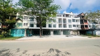 NHÀ ĐÚC 4 TẤM KDC TÂN ĐỨC 5x25