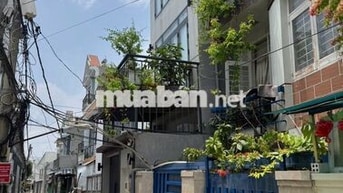 Nhà phố trệt 2 lầu. Có 5PN 5WC. Tại Lê Văn Lương, ngay UB Xã