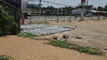 Dat mất bằng Qlo1A dien tích 4400m