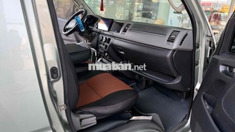 Toyota Hiace 6 chỗ Bạc