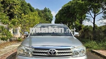 Toyota Fortuner G 2011 Bạc