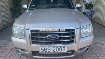 Ford Everest Vàng cát