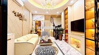 Bán nhà Trương Định - Ô tô qua nhà - 5 tầng thang máy. Giá: 9,55 tỷ
