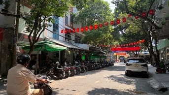 Bán bán khu VIP-k300 đường ngang Phan Bá Phiến siêu đẹp