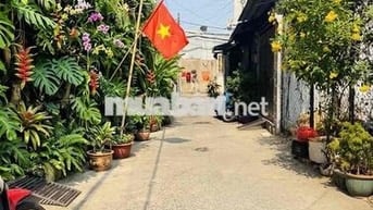 BÁN ĐẤT HÓC MÔN 100m2 NHỈNH 2 TỶ , SHR NGANG 5m, HXH NGAY THỊ TRẤN .