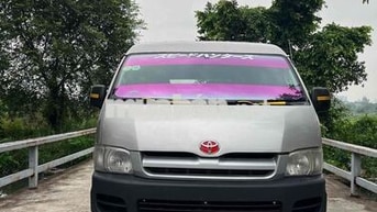 Xe tải van Toyota 6 chỗ 850kg máy dầu 2005