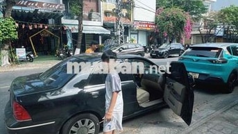 Ford Laser Tự động Đen