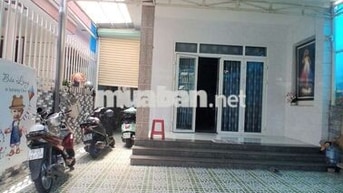 Nhà gần vòng xoay Gò Đậu, rộng 162m2 có 3 phòng rộng, giá 12 triệu/th