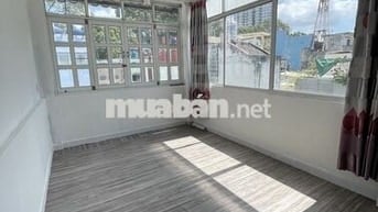 🏫Phòng ngay đường 3/2 - Lê Đại Hành cách mặt tiền đường 10m.