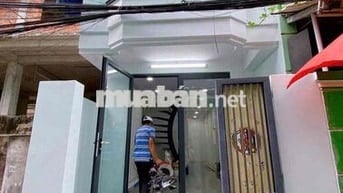 cần bán nhà khu cầu đá. cách đường Trần Phú 30m