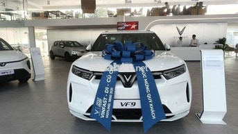 Xe ô tô điện Vinfast VF9 Trắng