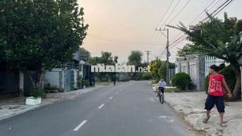 Chủ cân tiền bán gấp nhà trệt 2 lầu ngang 6x30 tc120 giá 5ty3 Mặt tiền
