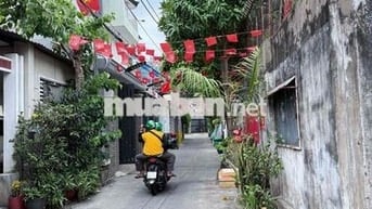 Cho thuê nhà 1 trệt lầu góc 2 MT hẻm thoáng đường 10 Phường Linh Chiểu