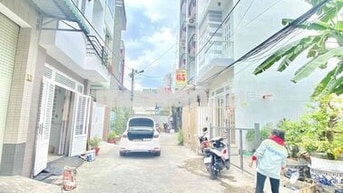 Gần trường tiểu học Võ trường toản