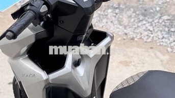 Honda Vario 150 Bạc Zin